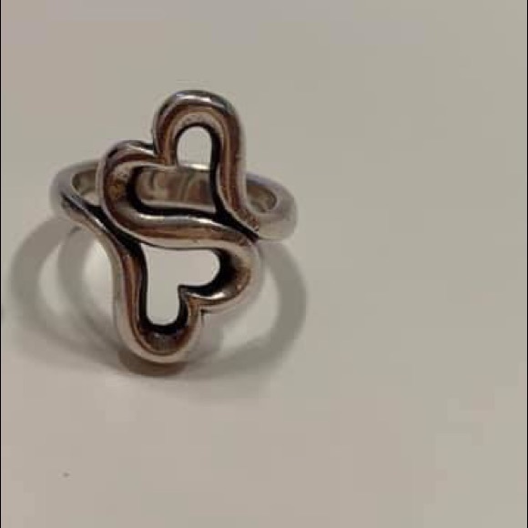 James Avery Jewelry - James Avery Heart To Heart Ring. James Avery Jewelry - James Avery Heart To Heart Ring.